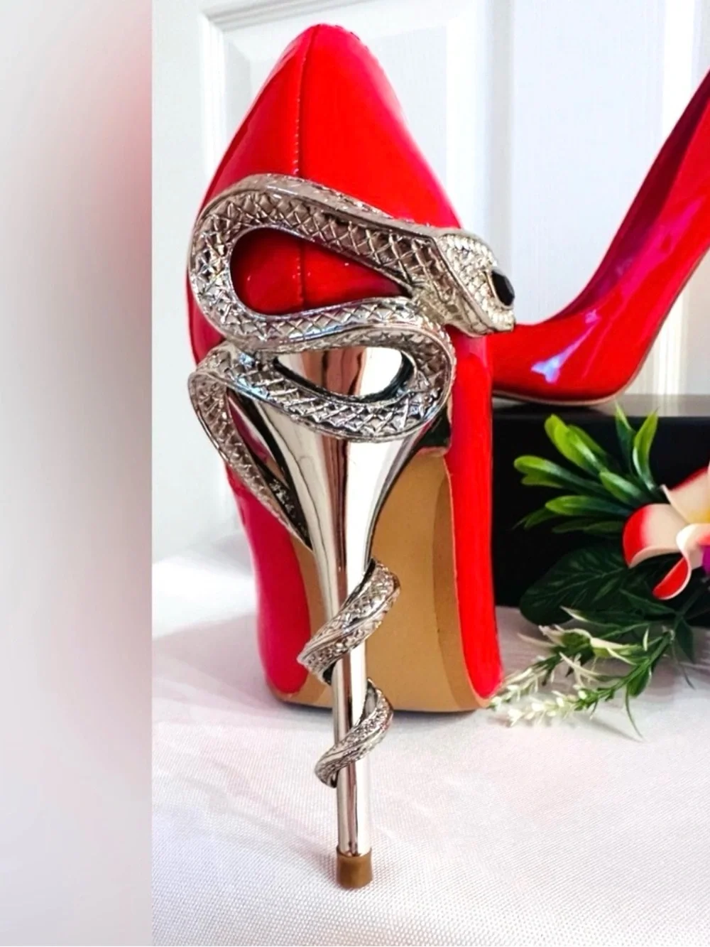 Shoe Dazzle striking bold